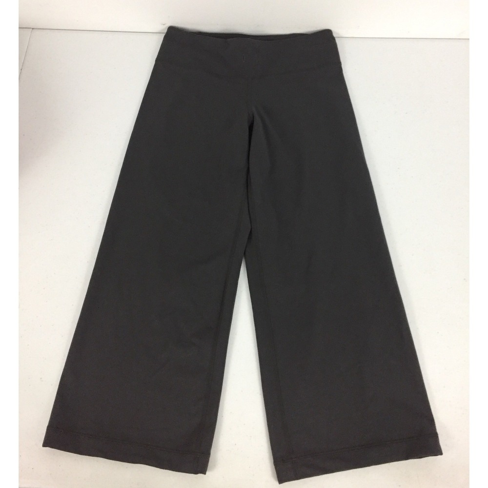 Under Armour XS Capri 3/4 Pants Gray All Season Gear Stretch Studio Dance EUC